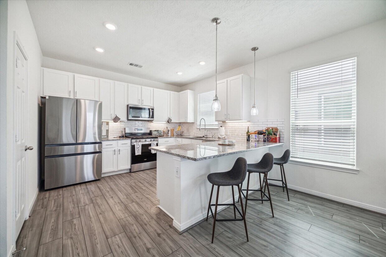 Foto del edificio - 6223 Morning Fern Ln