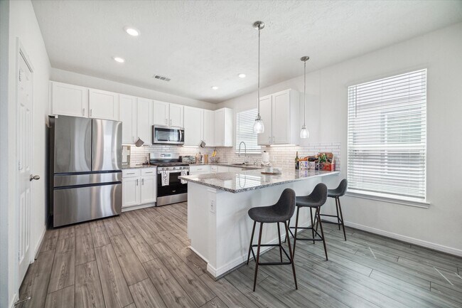 Foto del edificio - 6223 Morning Fern Ln