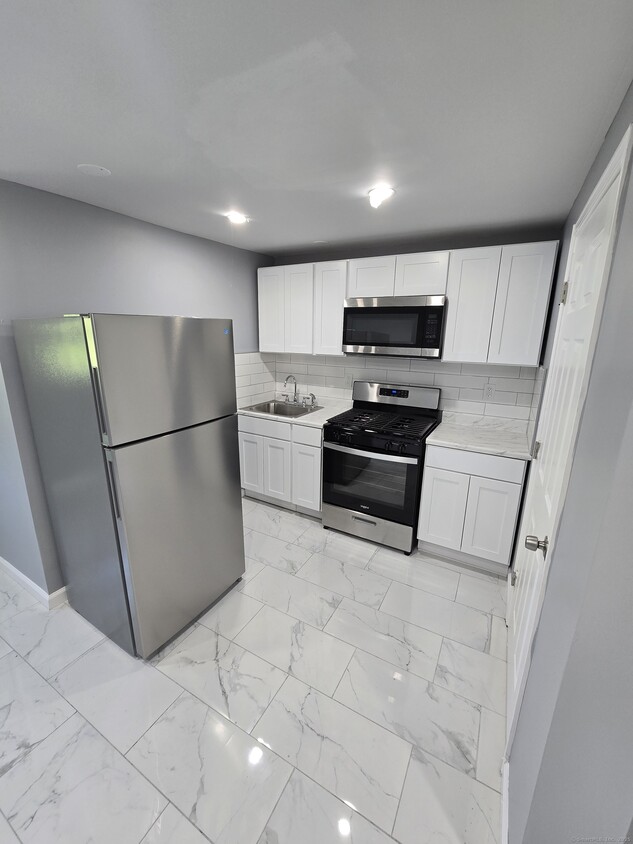 Foto principal - 85 Hillside Ave