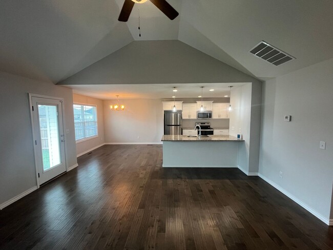 Building Photo - Beautiful New Three Bedroom Home