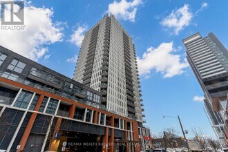 Building Photo - 170 Sumach St