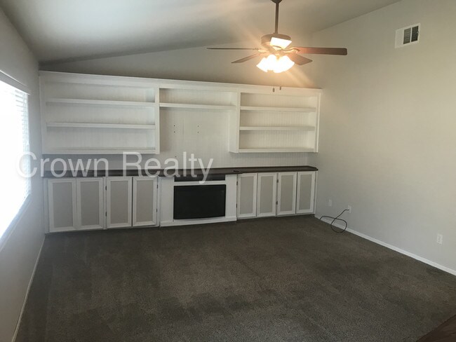 Building Photo - North East Tulare 3/2 - Delago neighborhood