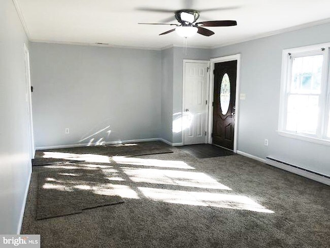 Building Photo - 602 Sherwood Cir
