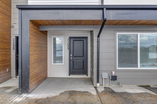 Building Photo - 413 S 1110 W