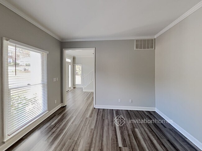 Building Photo - 10245 Rougemont Ln