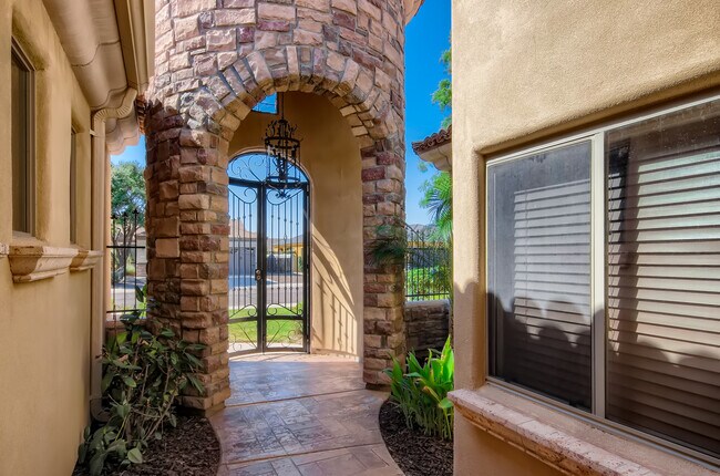Building Photo - 20476 E Appaloosa Dr