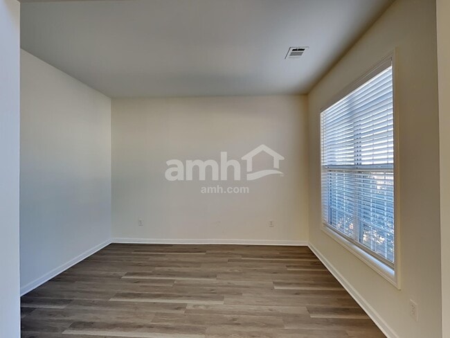 Foto del edificio - 811 Buffington Way