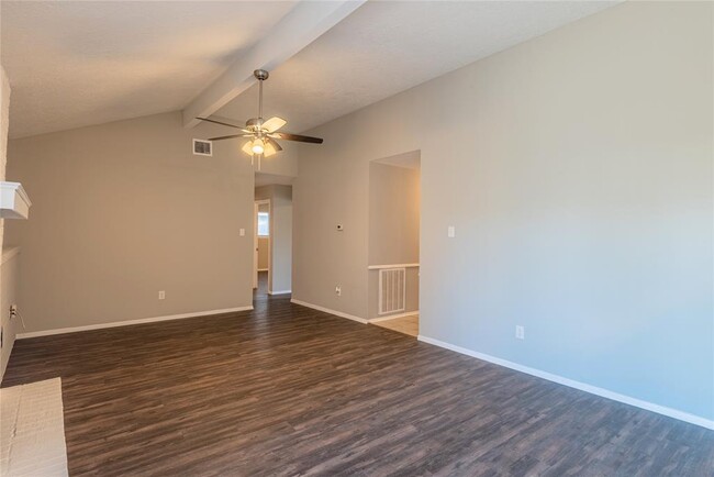 Foto del edificio - 3722 Acorn Run Ln