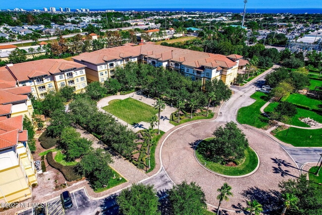 Building Photo - 1106 S Beach Pkwy