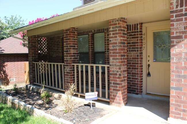 Building Photo - 4 - BEDROOM IN LONGS CREEK