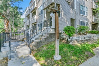 Building Photo - 5704 W Asbury Pl