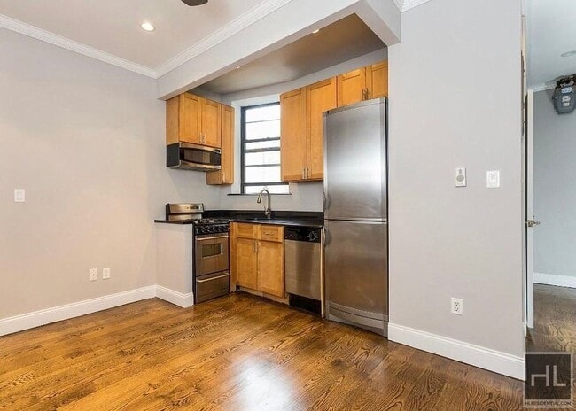 Building Photo - PERFECT Prince Street 2 Bedroom