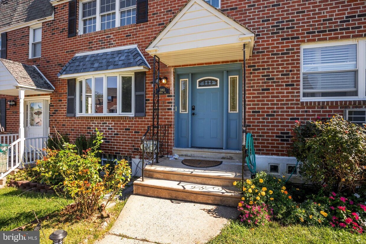 3993 Rowena Dr, Philadelphia, PA 19114 Townhome Rentals in