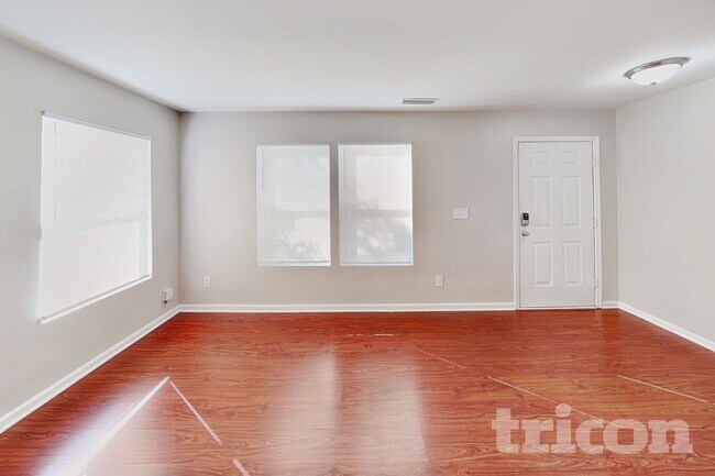 Building Photo - 5633 Idlewild Rd N