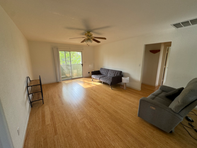 Building Photo - 2120 Madera Rd