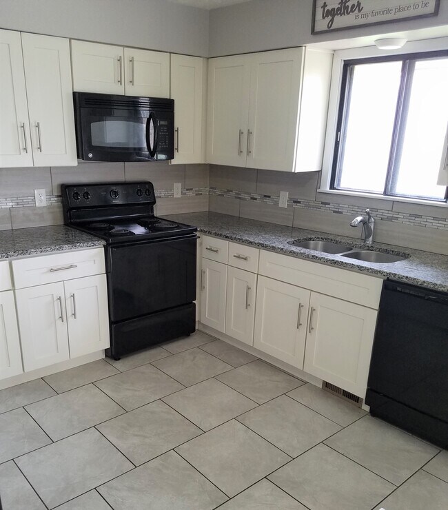 Foto del edificio - 4918 N 107th St