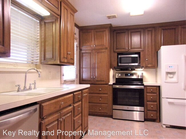 Foto del edificio - 3 br, 1.5 bath House - 3801 NW 57th St