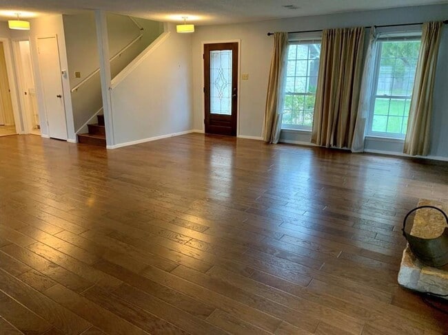 Building Photo - 11502 Tanglebriar Trail