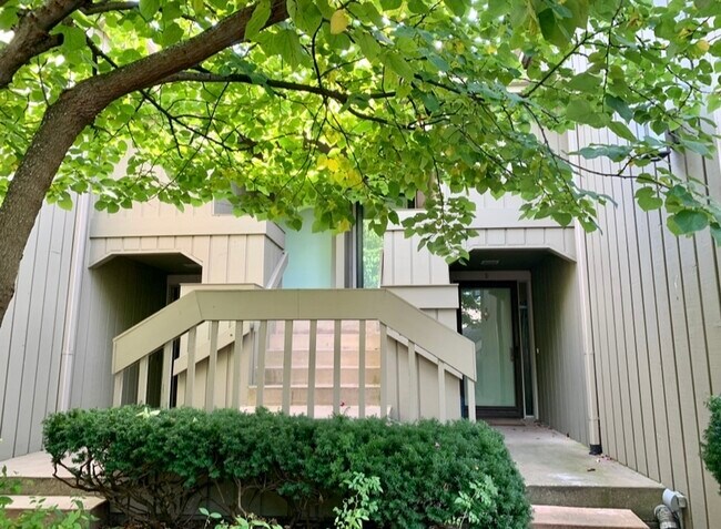 Foto del edificio - 275 Hickory Ln