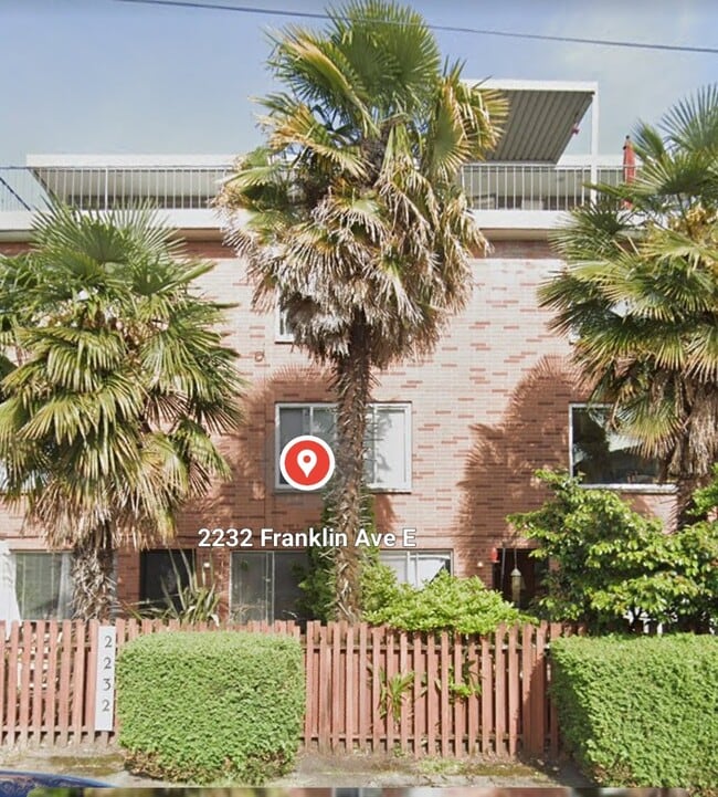 Foto del edificio - 2232 Franklin Ave E