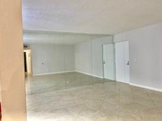 Building Photo - 660 Dover St