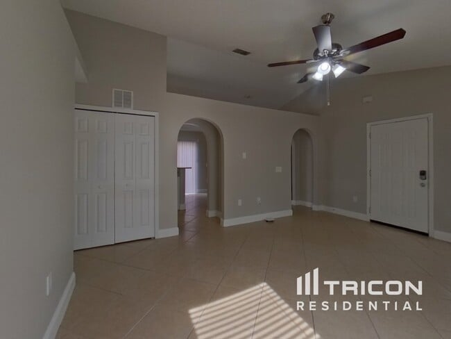 Building Photo - 1729 Burnham Ct