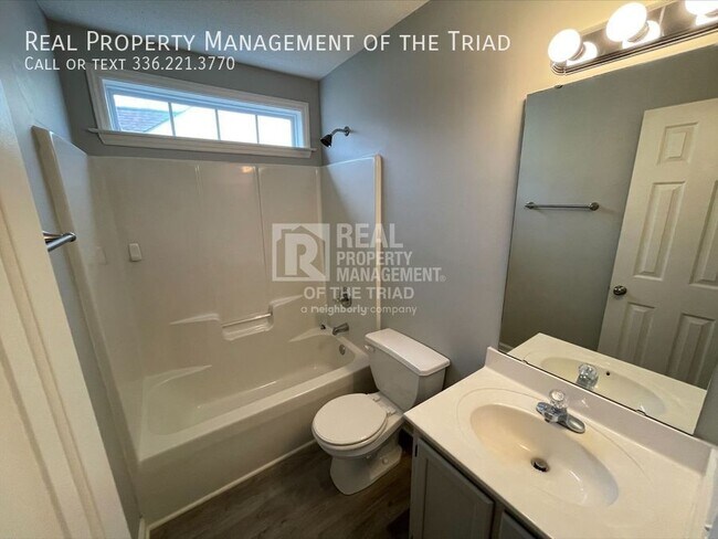 Building Photo - 4600 Prestbury Dr