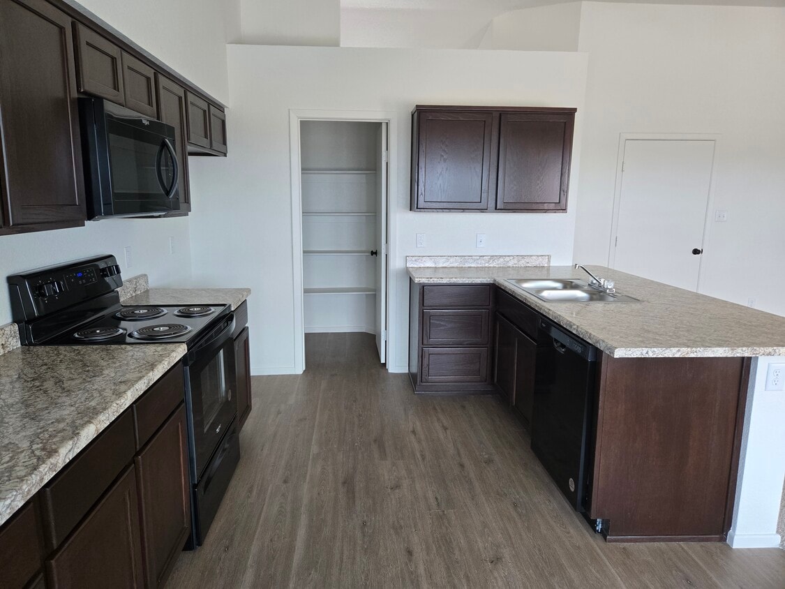 Foto principal - 7345 E 45th Pl