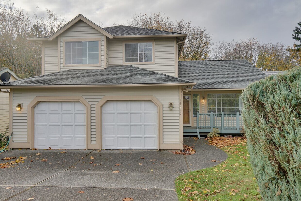 Foto principal - Renton Multi-level home