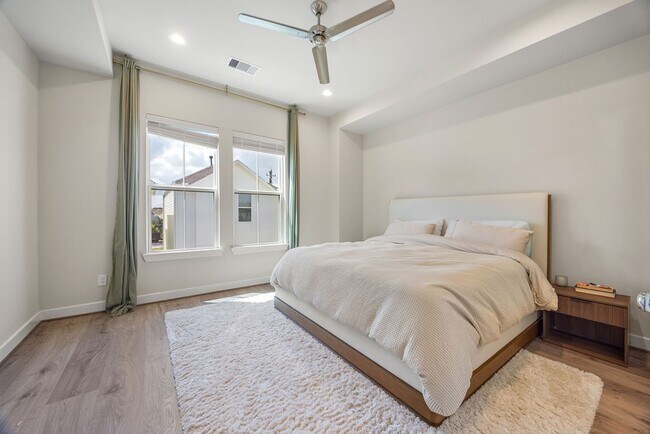 Foto del edificio - 6312 Brighton Oaks Ln