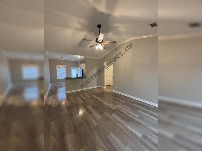 Foto del edificio - 32 Woodhaven Dr