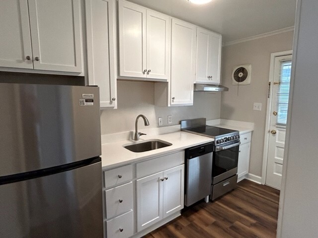 New remodeled - 825 Daniels St