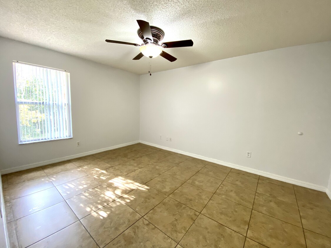 Master Bedroom - 4878 S Semoran Blvd