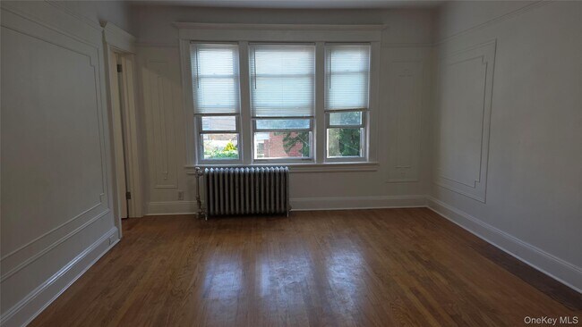 Foto del edificio - 68-07 53rd Ave