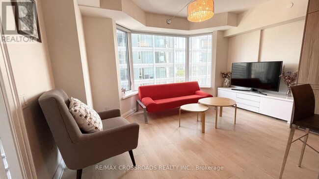 Photo du bâtiment - 155-2155 Yorkville Ave