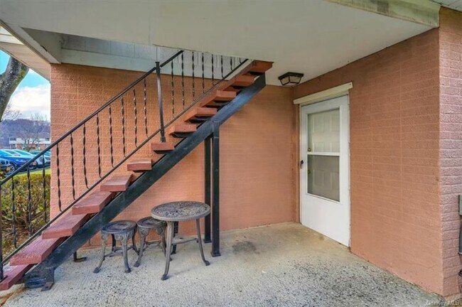 Foto del edificio - 1402 Baldwin Ln