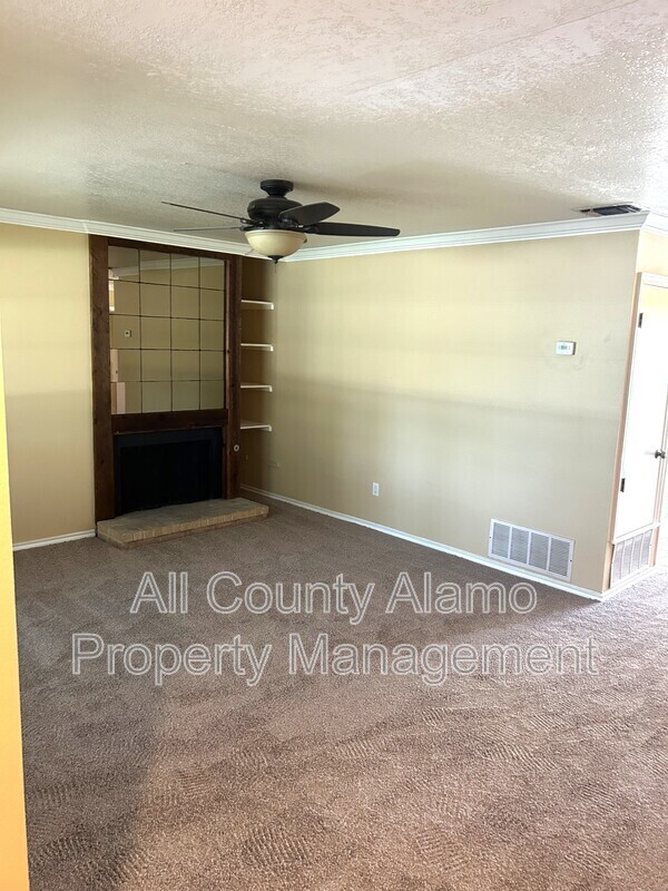 Building Photo - 1723 Patricia Dr