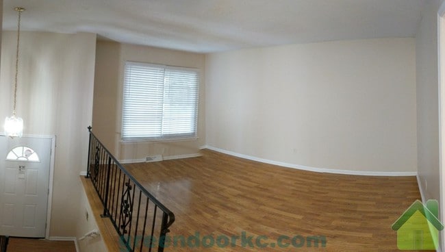Building Photo - 9116 W 78th St
