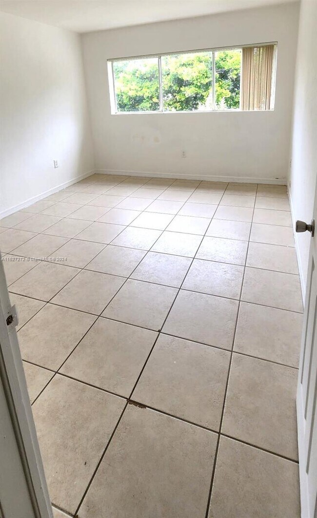 Foto del edificio - 7701 SW 88th St