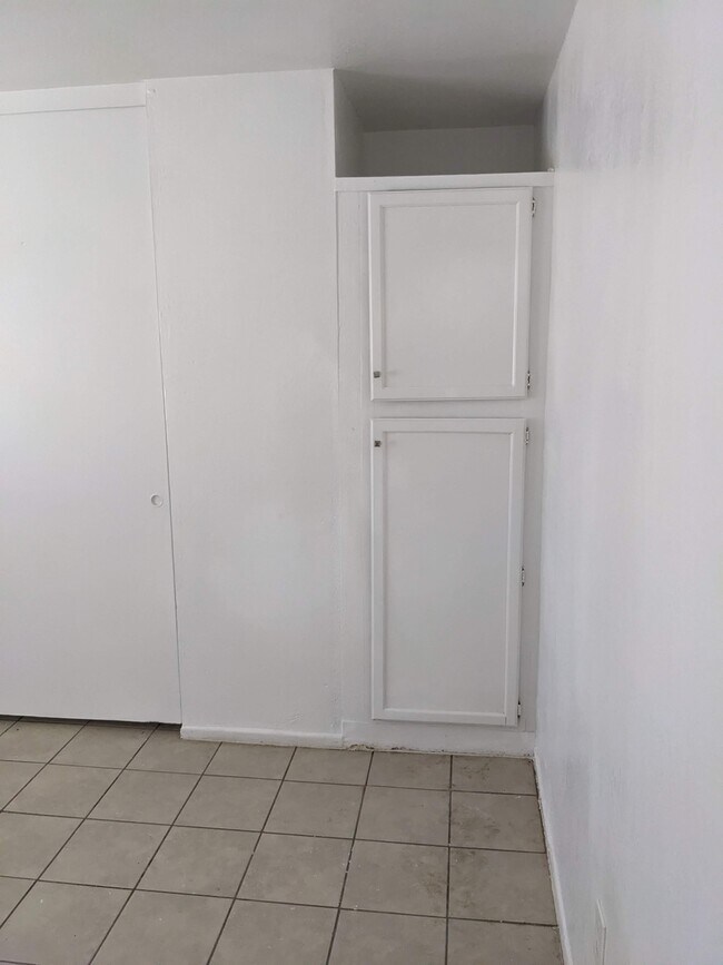 Foto del edificio - 16506 Lilac Rd