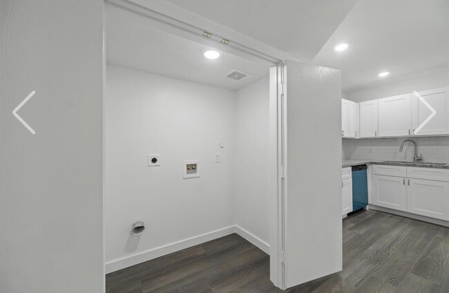 Building Photo - 7813 Laura Koppe Rd