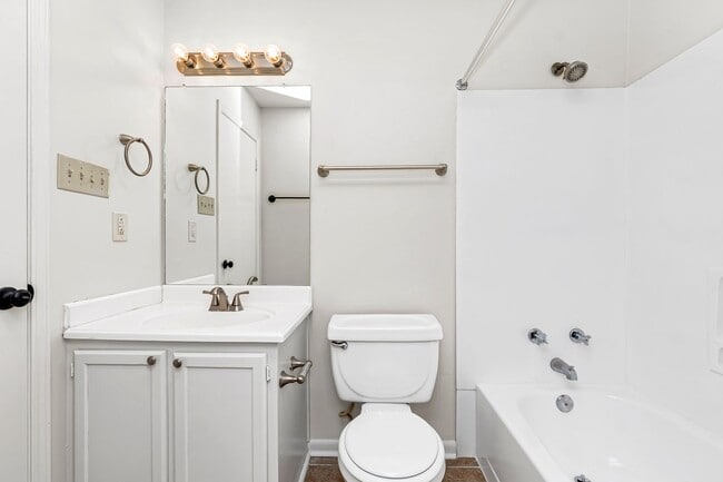 Photo - 3 Bedroom in the Hospital District House