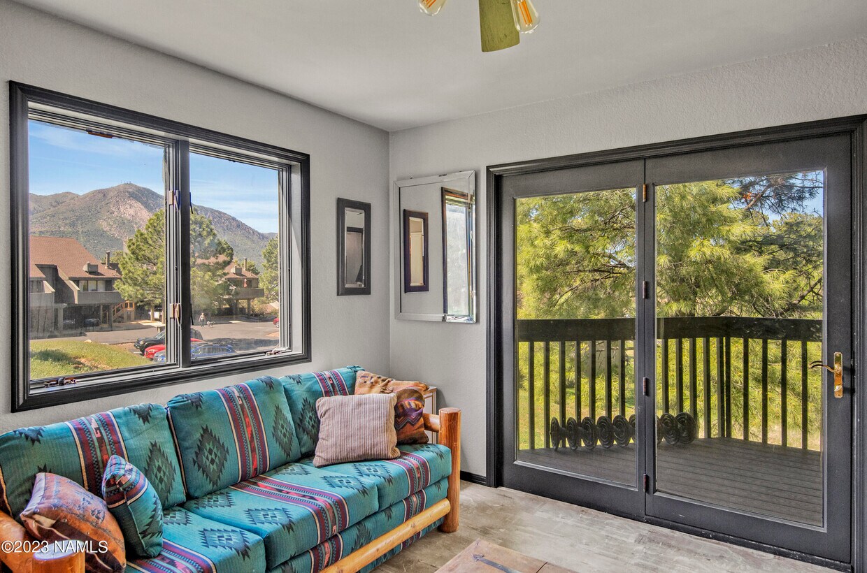 Foto principal - 5701 N Villa Cir