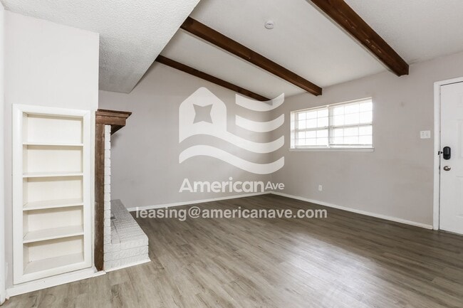 Building Photo - 214 Randall Dr