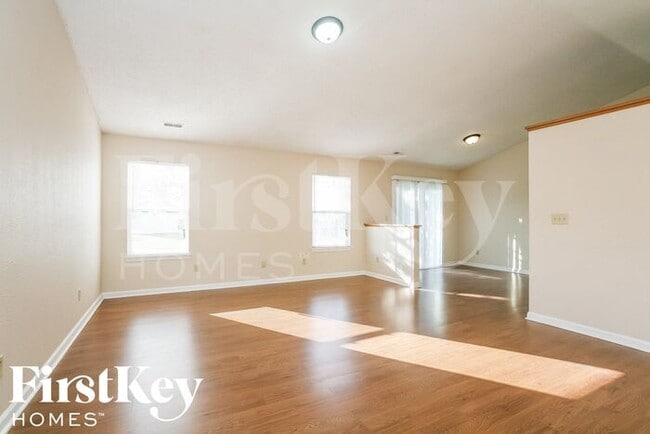 Building Photo - 1821 Windy Hl Ln