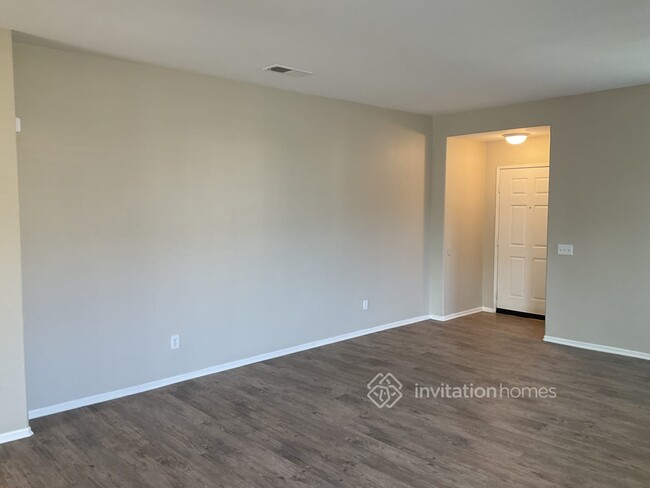 Building Photo - 27623 Mangrove St