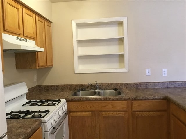 Building Photo - 7893 W Pasadena Ave