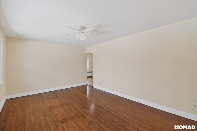 Foto del edificio - 1966 South St