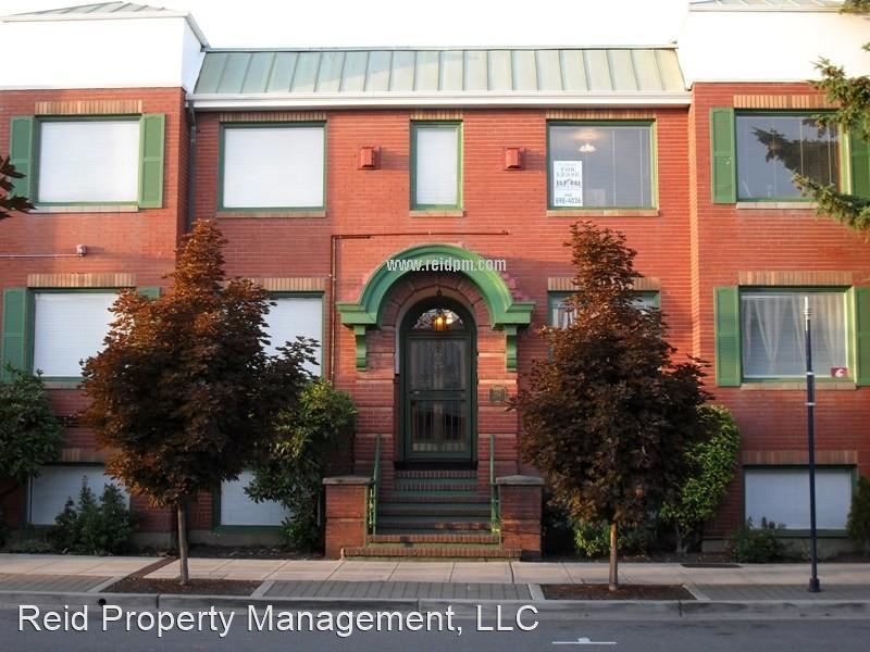 Foto principal - 256 Burwell St
