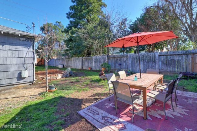 Building Photo - 3 br, 1 bath House - 5442 Winding Way